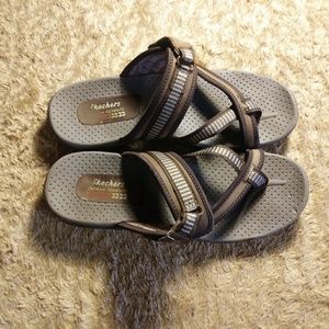 stretchers sandals
